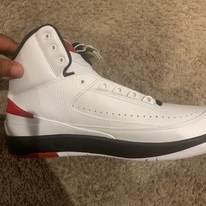 Jordan 2 Chicago og retro